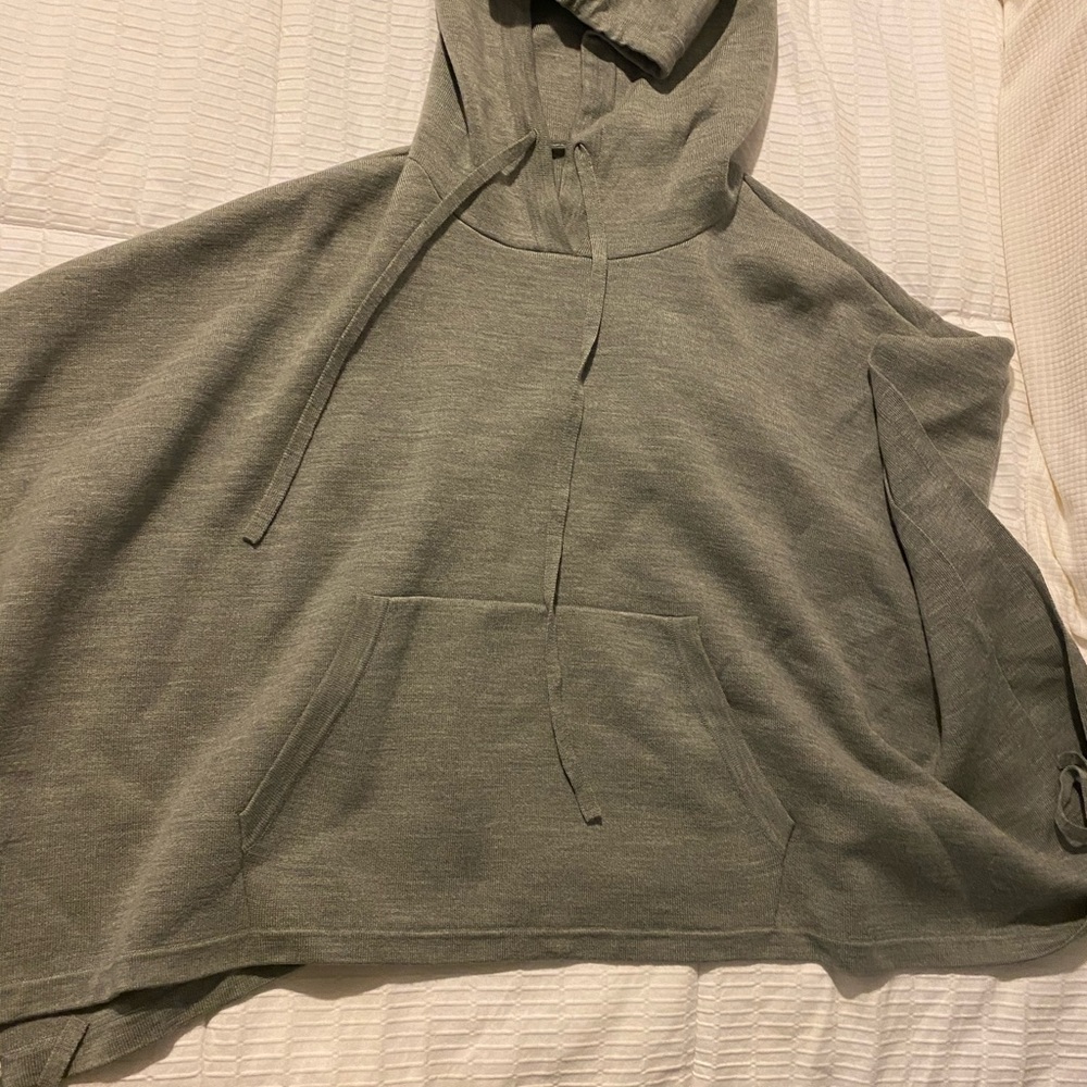 Lululemon poncho